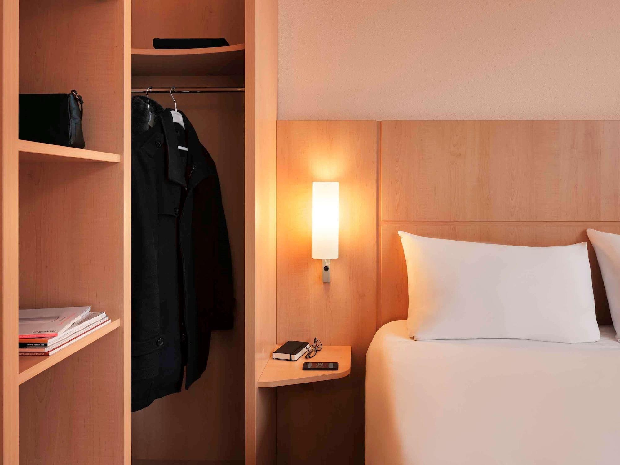 Ibis Hotel Nuernberg Altstadt Ngoại thất bức ảnh