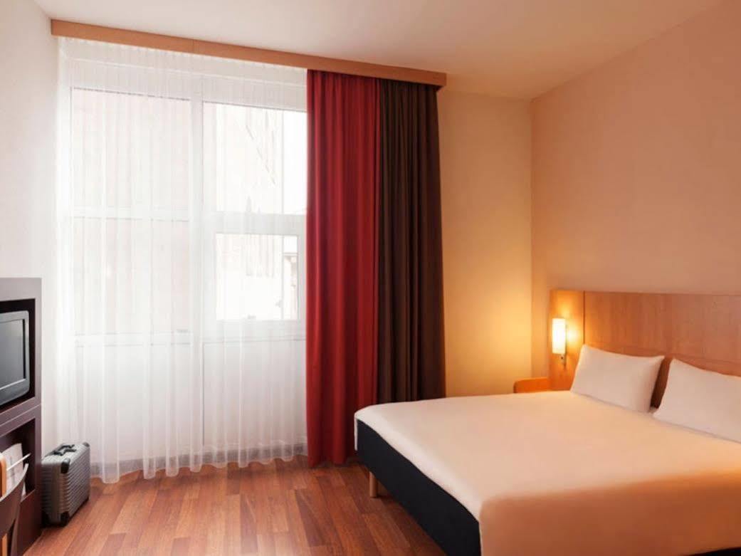 Ibis Hotel Nuernberg Altstadt Ngoại thất bức ảnh